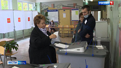Тверские избиратели активно голосуют в первый день выборов