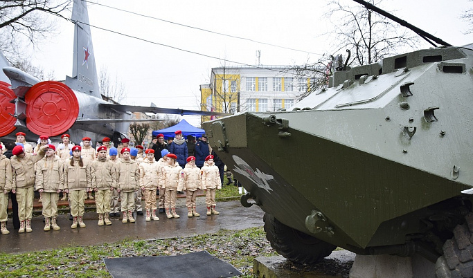 В Твери в рамках Дня сотрудника ОВД открыли новый экспонат музея военной техники