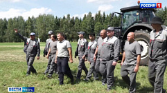 В Тверской области определили самых быстрых трактористов-механизаторов
