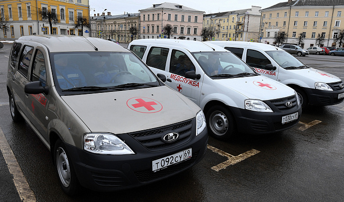 Учреждения здравоохранения Тверской области получили 14 новых машин скорой помощи