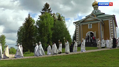 Волжский крестный ход продолжает путь по храмам и монастырям Тверской области