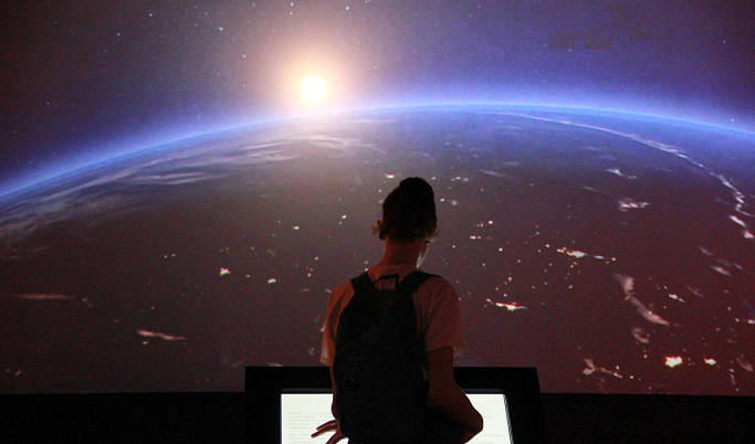 «Земля в иллюминаторе видна»: в Твери заработал первый в городе интерактивный «Планетарий»