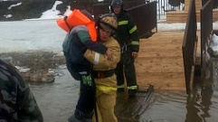 В Тверской области спасли ребенка, который не мог выбраться на берег