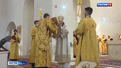 В Спасо-Преображенском соборе прошла литургия в честь Тверских святых