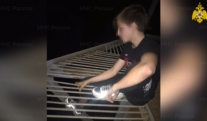 В Тверской области спасли ребёнка, застрявшего в металлической лестнице