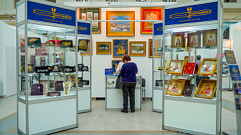 «Торжокские золотошвеи» представляют свою продукцию на выставке «Уникальная Россия»