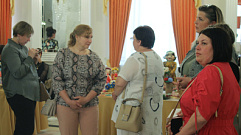 Лучшим соцработникам из Тверской области вручили благодарности от губернатора