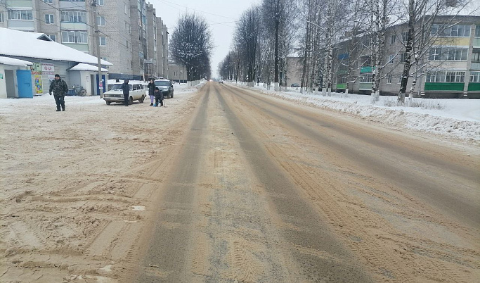 В Тверской области автомобиль сбил 48-летнего велосипедиста и скрылся с места ДТП