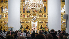 В храмах Тверской области проходят праздничные богослужения в честь Рождества Христова