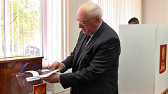 Игорь Руденя выразил соболезнования в связи со смертью Почетного гражданина Вышнего Волочка Вячеслава Смирнова