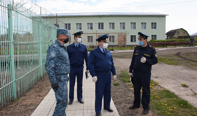 Прокуратура проверила условия содержания заключенных в Тверской области 
