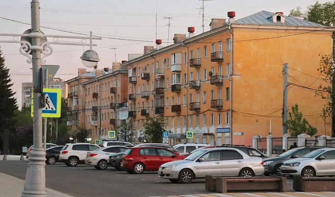 На одной из улиц Центрального района Твери перекроют парковку на два дня