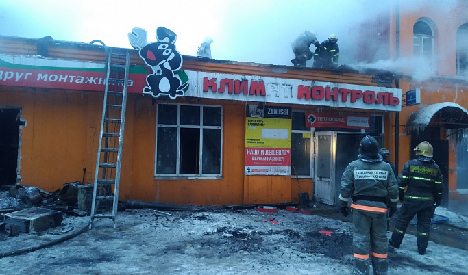 Ущерб от возгорания магазина в Тверской области превышает 10 миллионов рублей 
