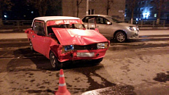 В Твери при столкновении двух автомобилей пострадали два человека
