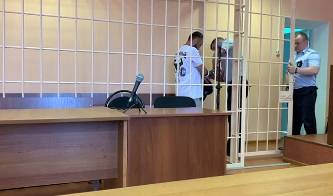 В Ржеве мужчину, удерживавшего подростков взаперти в спортклубе, поместили под домашний арест 