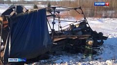 В Тверской области при столкновении поезда с МАЗом погиб человек