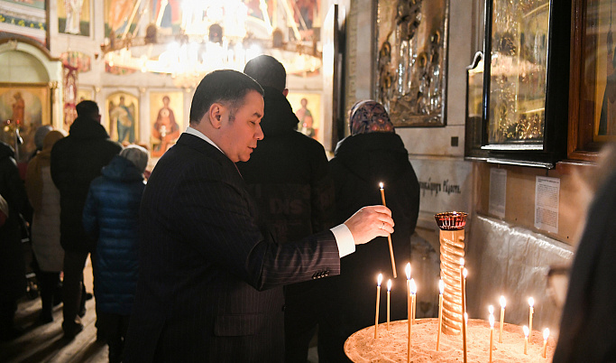 Игорь Руденя посетил богослужение в честь иконы Божией Матери «Всех скорбящих Радость» в Твери