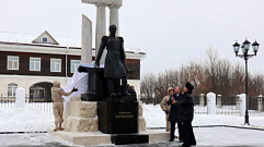 В Тверской области открыли памятники адмиралу Владимиру Корнилову и советскому маршалу Митрофану Неделину