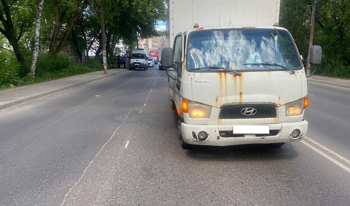 14-летний подросток въехал в фургон в Кимрах