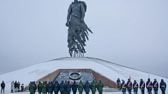 Новобранцы 32-й дивизии ПВО приняли присягу у Ржевского мемориала Советскому солдату