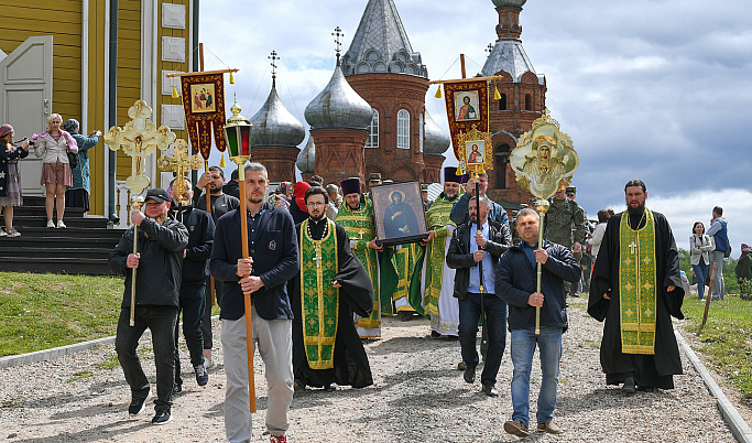От истока Волги в Тверской области паломники начали XXIV Волжский крестный ход
