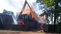 В деревне Тверской области сгорел дом, где жили 11 детей