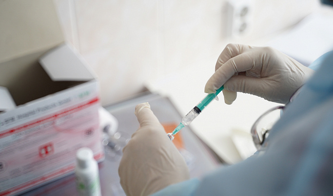 Медики рекомендуют жителям Тверской области вакцинироваться и ревакцинироваться от коронавируса