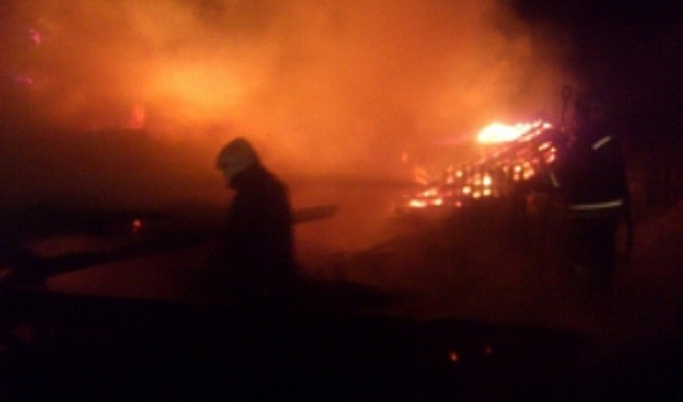 Пожар в Нелидове уничтожил жилом дом
