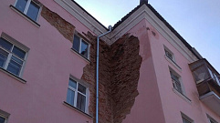 В Ржеве обрушилась часть стены жилого дома
