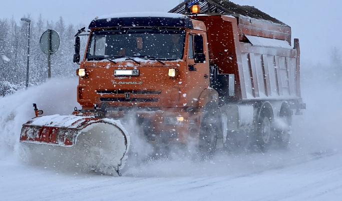 Дороги Тверской области очищают от снега 250 единиц техники