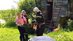 В Тверской области женщина провела под завалами дома два дня