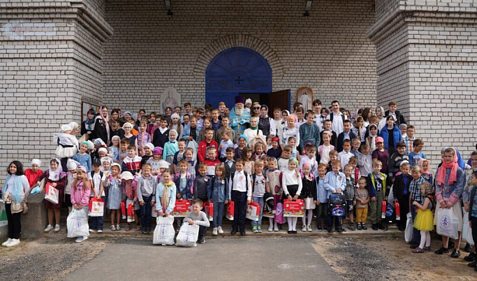 365 детей получили школьные наборы к 1 сентября от Тверской епархии