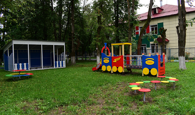 В детских садах Твери устанавливают игровые площадки