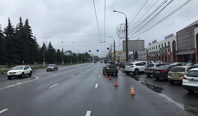 Две автоледи не поделили в Твери дорогу