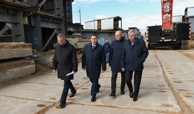 Игорь Руденя посетил площадку строительства Западного моста в Твери и путепровода на улице Фрунзе