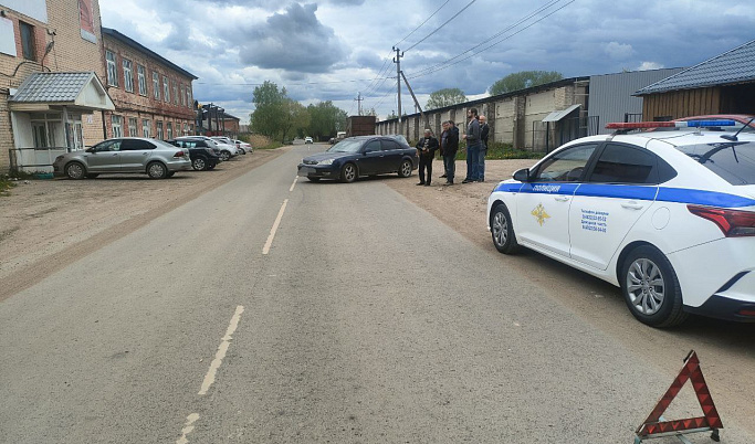 58-летняя женщина попала под колёса автомобиля в Твери