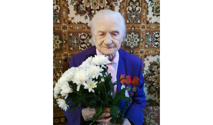 В Твери отмечает 103-летие ветеран Екатерина Вахуренкова