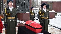 В Твери прошла церемония увековечения памяти бойца Красной Армии Александра Виноградова