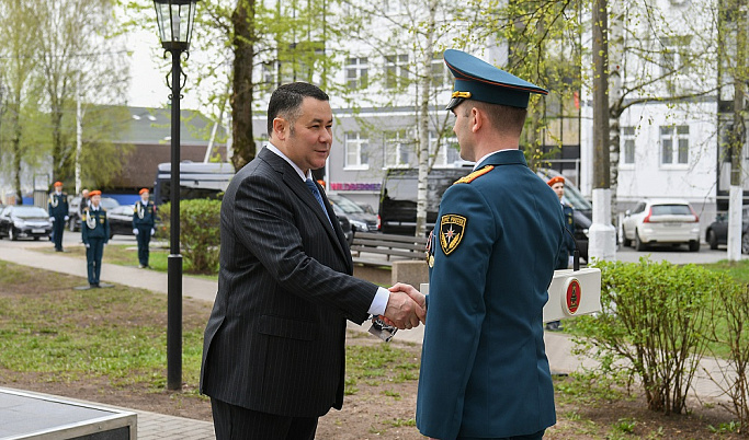 Игорь Руденя наградил лучших сотрудников МЧС и вручил новую технику подразделениям службы