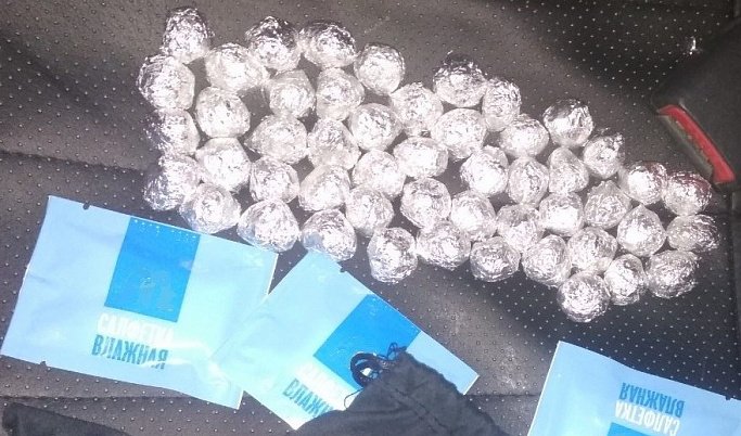 В Твери сбытчики прятали наркотики в упаковках влажных салфеток