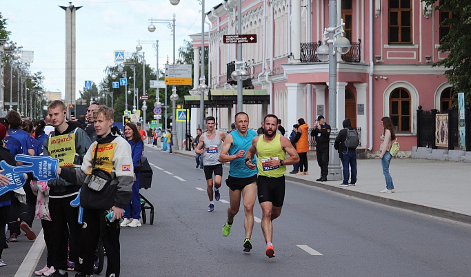 Около 1500 бегунов приняли участие в «ЗаБег.РФ» в Твери