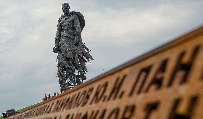 В честь Дня Победы над Ржевским мемориалом в Тверской области запустят 1000 беспилотников