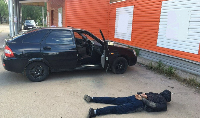 Полицейские обнаружили нарколабораторию в гараже в Ржеве