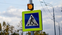На пешеходных переходах Лихославля установят 12 импульсных светофоров