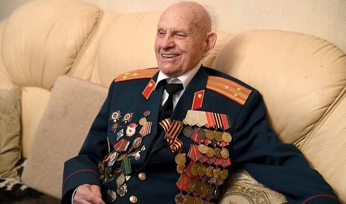 В Твери 100-летие отмечает ветеран войны Спартак Андреевич Сычёв
