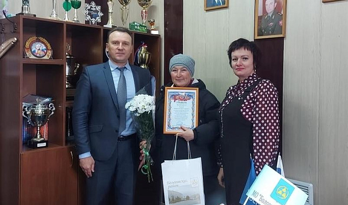 В Тверской области мать получила грамоту за воспитание сына – участника СВО