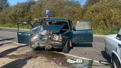 В Осташковском районе в аварии пострадали 4 человека 