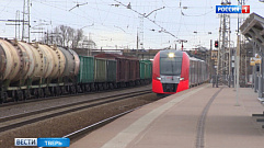 Артисты поздравят пассажиров пригородных поездов Тверской области с Днем Победы