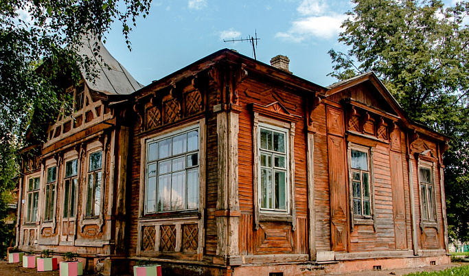 В Бежецке на Введенской улице восстановят старинный дом