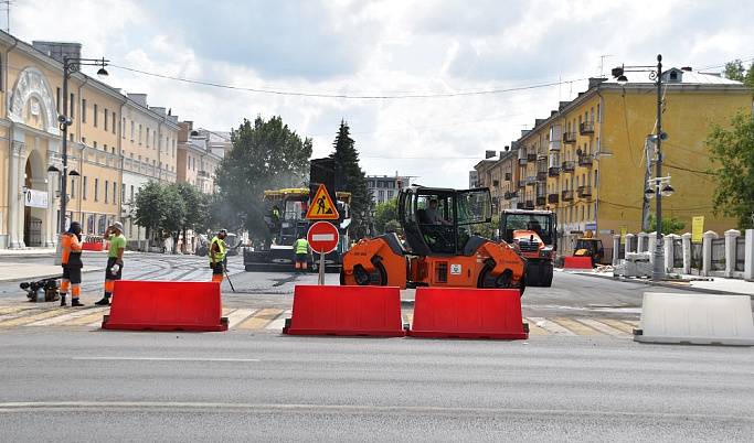 Основной ремонт на Театральной площади в Твери завершат ко Дню города